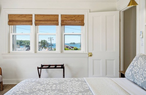 Boothbay Harbor Hotel | Greenleaf Inn