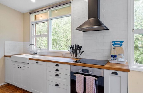 Wentworth Falls House | GreenLeafRetreat-Pets Welcome/Free Parking-Close 2 Katoomba/Leura/Blue Mountains