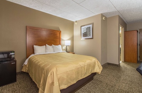 Wickliffe Hotel | GreenRidge Hotel