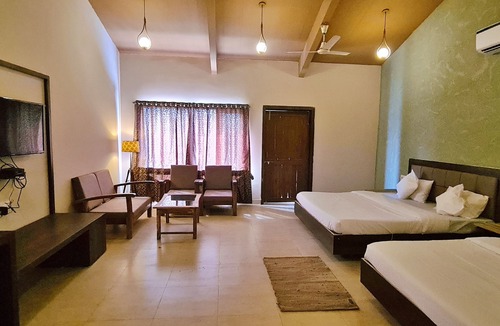 Sarangpur Hotel | Greenscape By Beyond Stay Madhai
