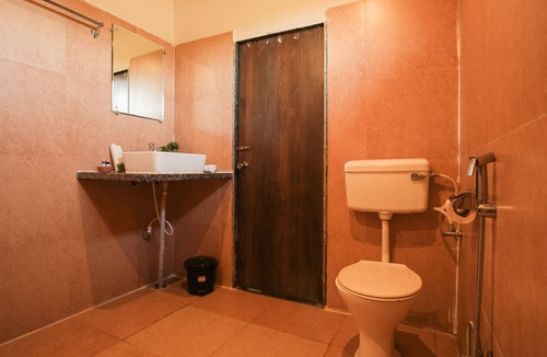 Sarangpur Hotel | Greenscape By Beyond Stay Madhai