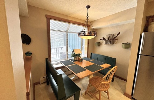 West Dover Villa | Greenspring Townhome at Mount Snow with free shuttle, Amenities