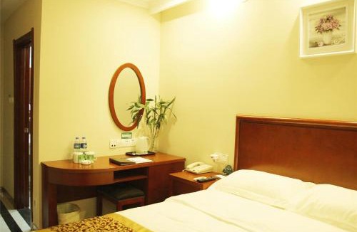 Long Hua Hotel | GreenTree Inn HaiNan HaiKou HaiNan College of Vocation and Technique JinNiu Road Business Hotel