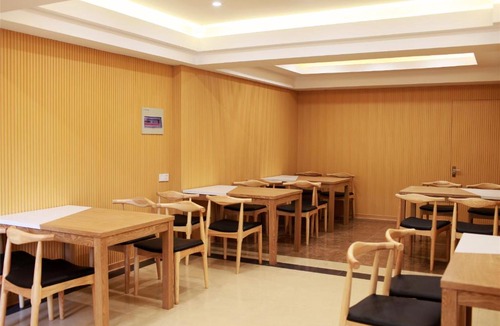 Binhai Hotel | GreenTree Inn JiangSu YanCheng BinHai OuBaoLiYa City Square Business Hotle