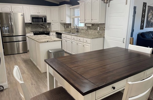 Jackson House | Greenway Getaway~Charming 3-bedroom, 3 BA home in the heart of Jackson, Missouri