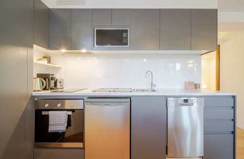 Greenwich Apartment | Greenwich Treasure - Moments from RNSH St Leonards