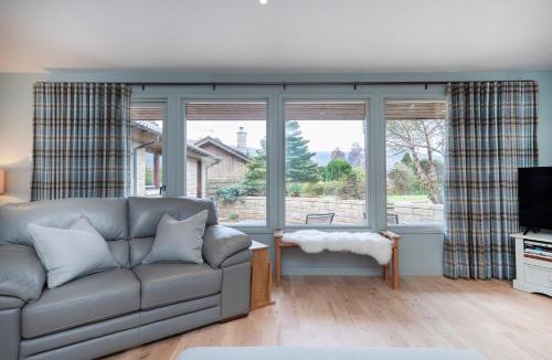 Ballater House | Greenwood - Stunning Scandinavian Style Home in the heart of Ballater Royal Deeside