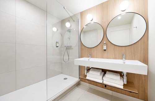 Le Kremlin-Bicetre Hotel | Greet Hotel Paris 13 Porte D'Italie