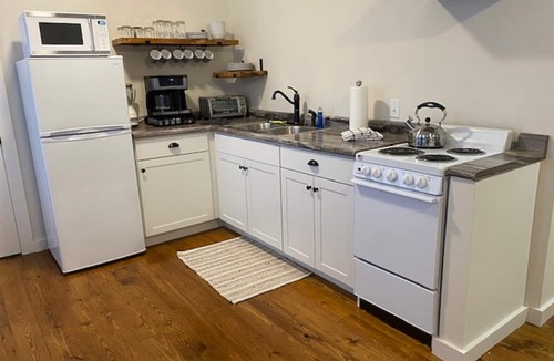 Altamont House | Greeter Falls Lodge Suite 5