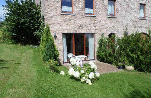 Somme-Leuze Apartment | Gremin