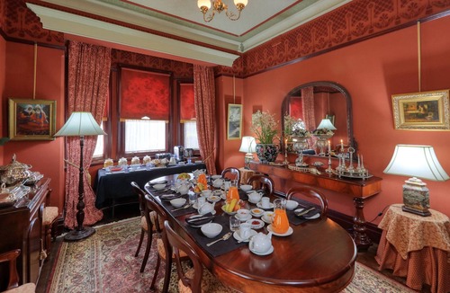 Grenfell Bed & Breakfast | Grenfell Hall B&B