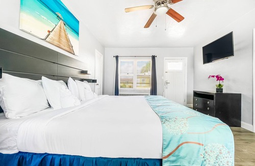 Hollywood Hotel | Greniers