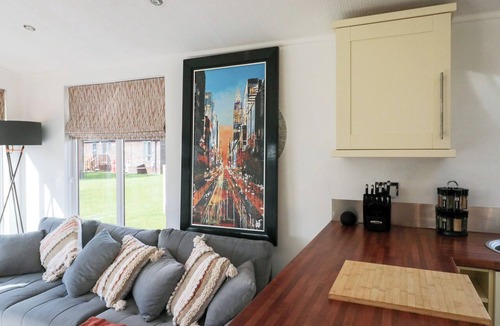Yealand Conyers Cottage | GRESSINGHAM VIEW LODGE, pet friendly, with a garden in Carnforth