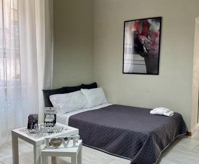Caiazzo Apartment | Grey Apartment