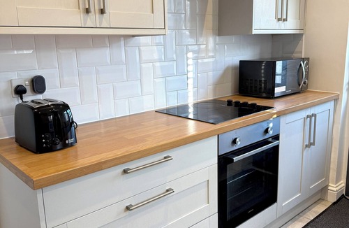 Cribbs Causeway House | Grey Haven - Central & 5 minutes from Southmead Hospital