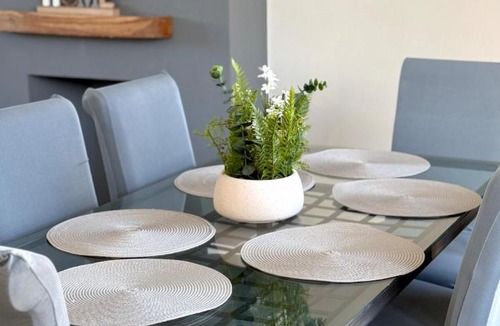 Cribbs Causeway Apartment | Grey haven - Central & 5 min from Southmead Hospital