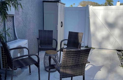 Carrollwood Apartment | Grey House