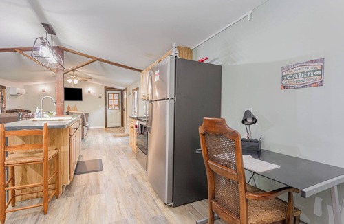Logan House | Grey Pines | Private Hot Tub · Dog-Friendly · Couples Cabin · Hocking Hills