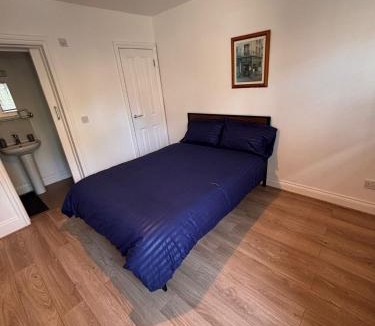 Shirley Hotel | Griffin Chalets