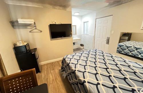 Riverside Rancho Hotel | Griffith Park Motel, in Los Angeles Hollywood Area