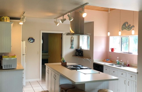 Bemus Point Apartment | Griffith’s Bay Lakefront 1 bedroom 1 bathroom sleeps 4