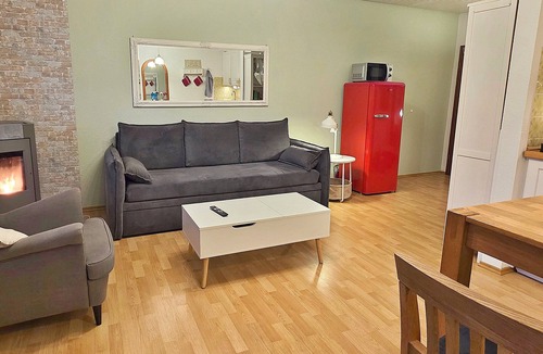 Mengerskirchen House | Grill, Überdachte Terrasse, Sonnenschirm, 2 Einzelbetten, 2xtv, Küche, Ww-knoten