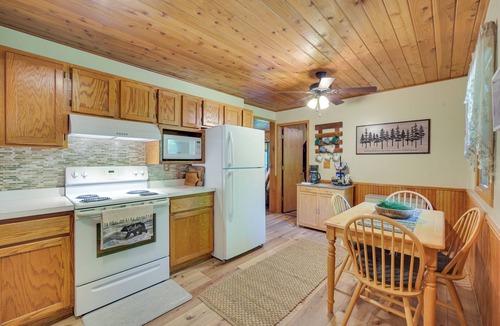 Cameron House | Grill & Fire Pit: Waterfront Cameron Retreat!