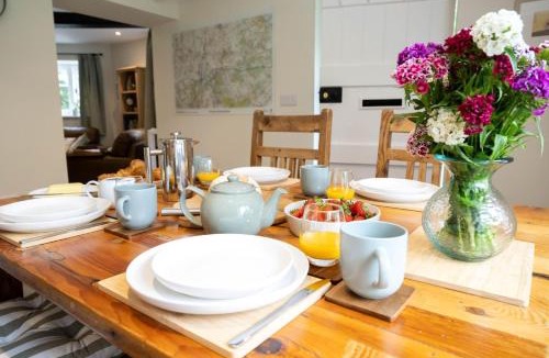 Hermitage House | Grimsbury Castle