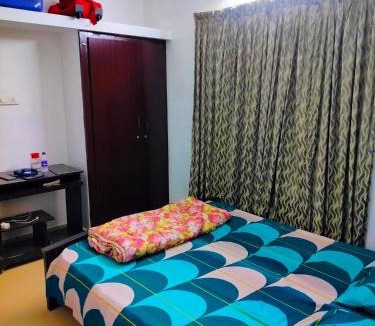 Puthenthope House | Gripzy Serene Abode-Kazhakuttam