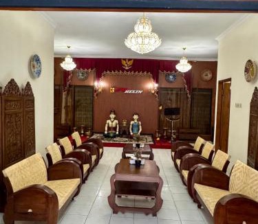 Colomadu House | Griya Helin