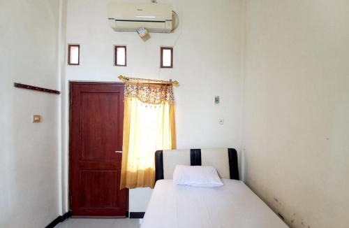 Probolinggo Hotel | Griya Juanda Syariah near RS Dharma Husada Probolinggo Mitra RedDoorz
