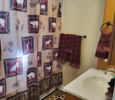 Willow House | Grizzly Inn