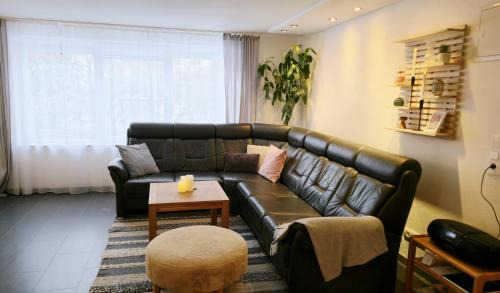 Randersacker Apartment | Große schöne Ferienwohnung mit kleinem Garten im Weinort Randersacker