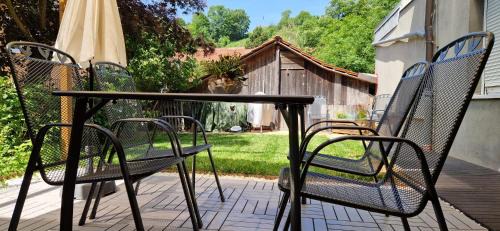 Randersacker Apartment | Große schöne Ferienwohnung mit kleinem Garten im Weinort Randersacker