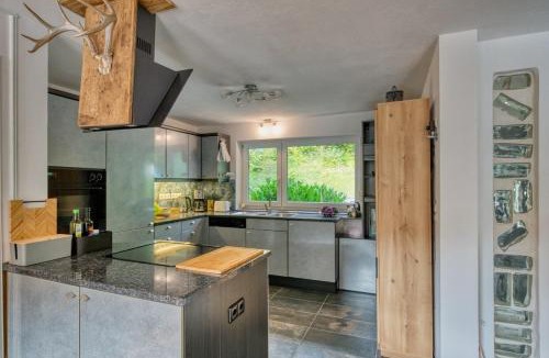 Triberg im Schwarzwald Apartment | Große Wohnung am Wald mit Aussicht, Sauna, Kaminofen, Grill