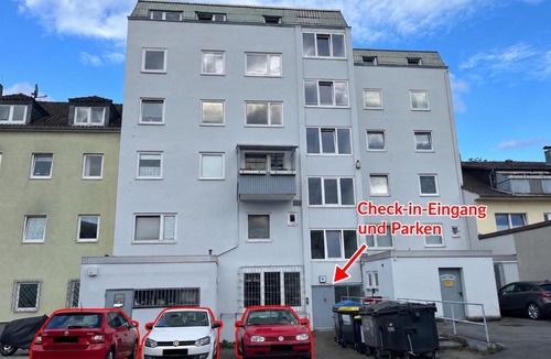 Stadtmitte Apartment | Große Wohnung Wolfsburg Fußgängerzone mit Parkplatz & Küche