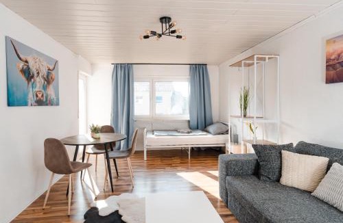 Heilbronn Apartment | Großes Familien oder Monteurappartement, 5 Betten in 3 Zimmer, Prime Video inklusive, Balkon, Waschmaschine, Spülmaschine