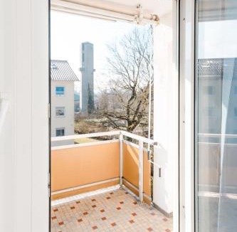Heilbronn Apartment | Großes Familien oder Monteurappartement, 5 Betten in 3 Zimmer, Prime Video inklusive, Balkon, Waschmaschine, Spülmaschine