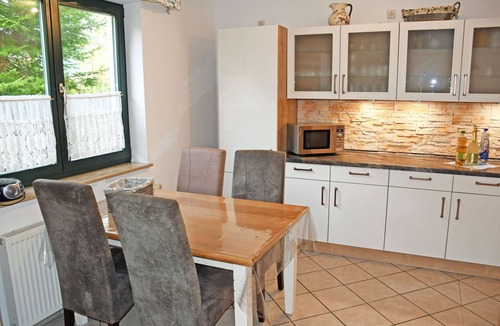Lancken-Granitz Apartment | Großes Ferienhaus mit Terrasse am Granitzwald - Ferienhaus Familie Hartwig