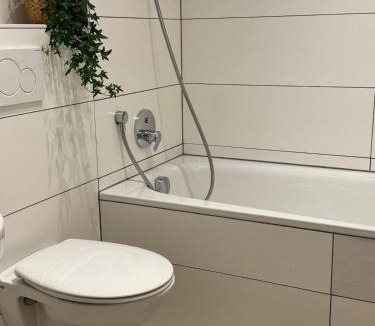 Bensberg Apartment | Großes modernes Apartment nur 20 min zur Messe