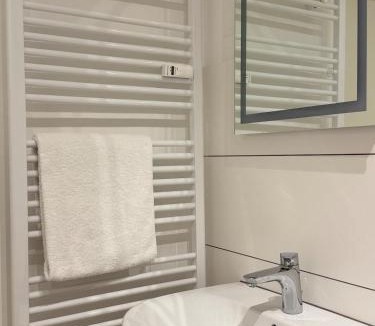 Bensberg Apartment | Großes modernes Apartment nur 20 min zur Messe