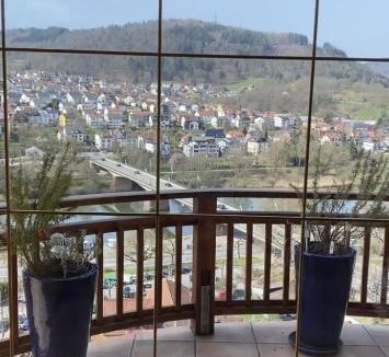 Eberbach Villa | Großzügige Villa in Hanglage am Neckar
