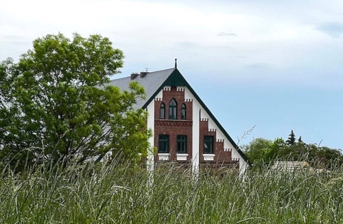 Fliegenberg Apartment | Großzügiges, Helles Studio Direkt an der Elbe