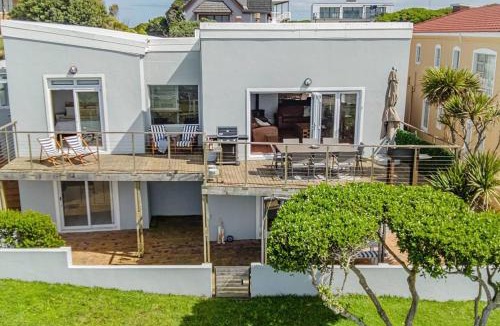 Van Dyks Bay Apartment | Groot Kabeljou Oceanfront Family Fun Kleinbaai