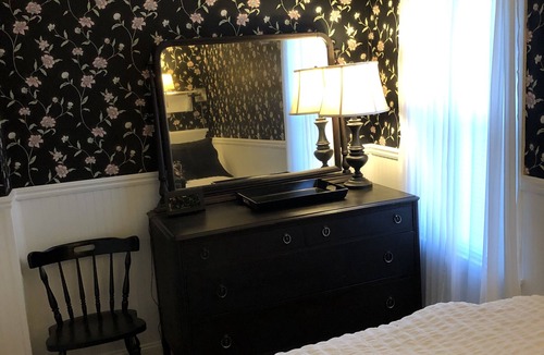 Grosse Pointe House | Grosse Pointe Farms, turn-of-the-century, renovated, Period House, furnished