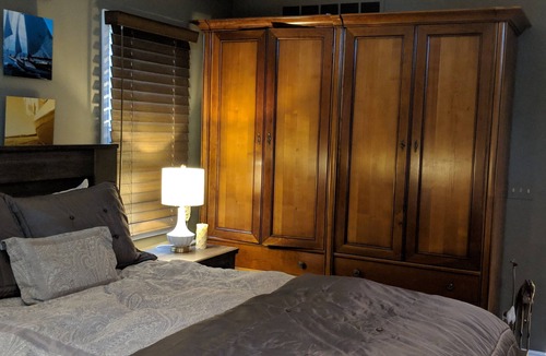 Grosse Pointe House | Grosse Pointe Luxury Suite, Private Ground-Level Retreat Near Detroit