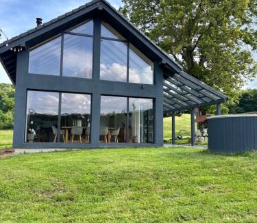 Sura Mare House | Grosser Raw