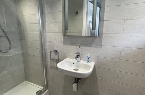 Christchurch Bed & Breakfast | Grosvenor Lodge Guest House