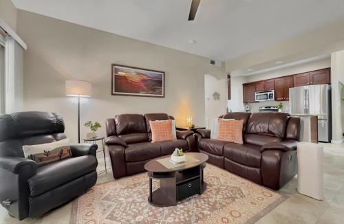 Parkwood Ranch House | Ground Floor 2 BDR with Garage! Heated Comm Pool!