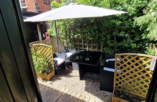 Norwich Apartment | Ground-floor 2-BR 2-Shower Room, Patio & Parking